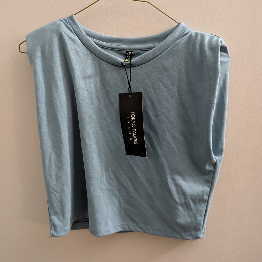 NWT Small Tokyo Talkies Urban women's light blue muscle tank W Shoulder Pads 90s